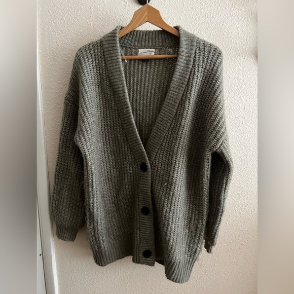 Universal Thread Sweater - Picture 2 of 5